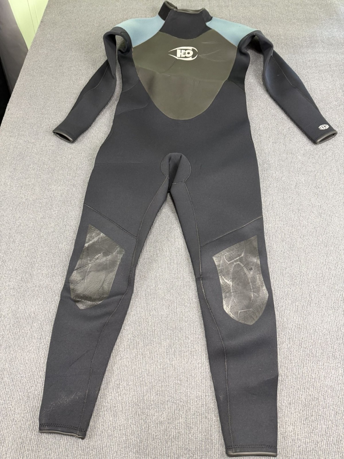H2O Men’s Black & Gray Full Body Wetsuit Surf Diving Suit ML