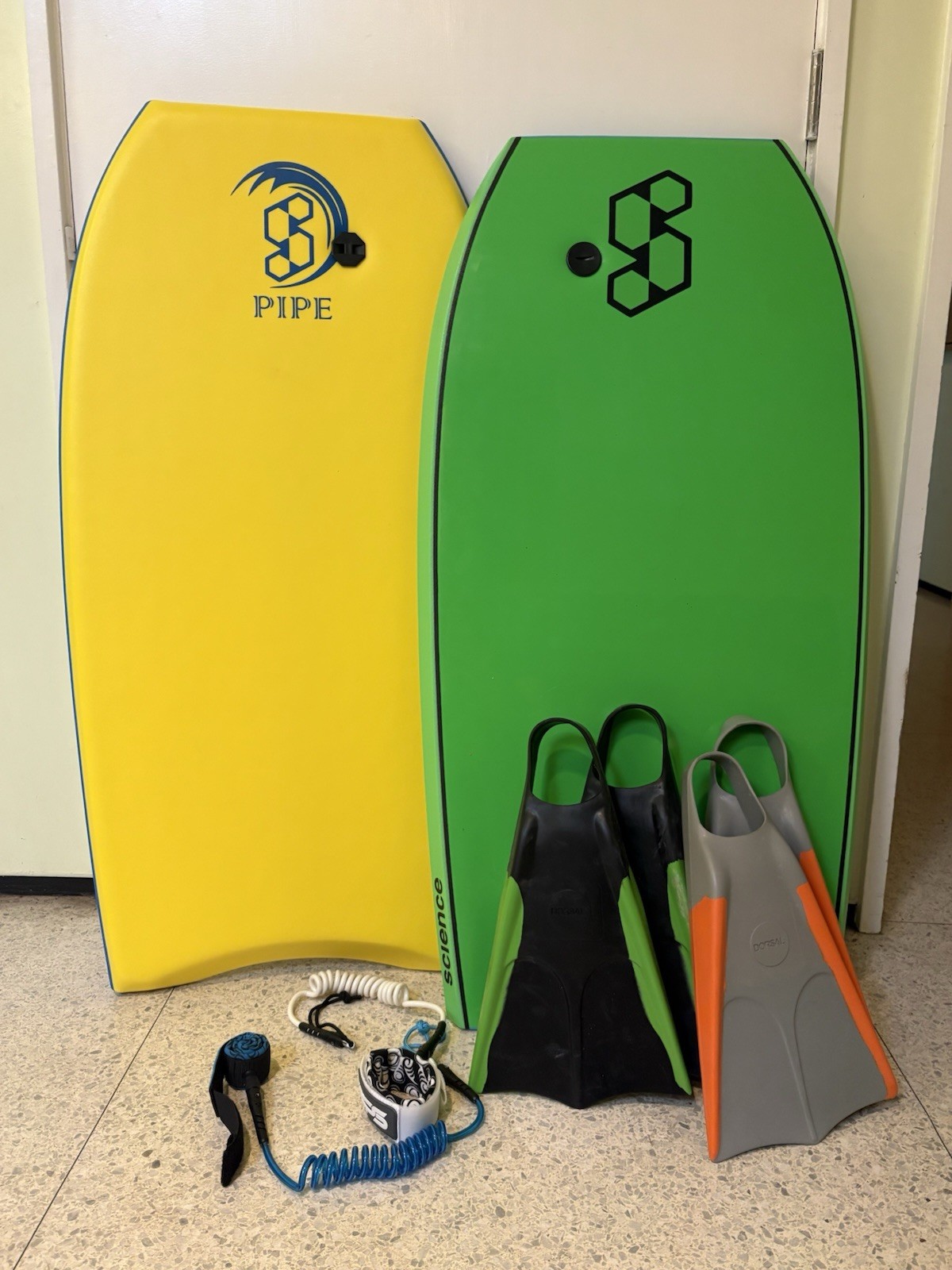 Science Pipe Bodyboards Lot w/ Leashes & Swim Fins Black/Green Gray/Yellow