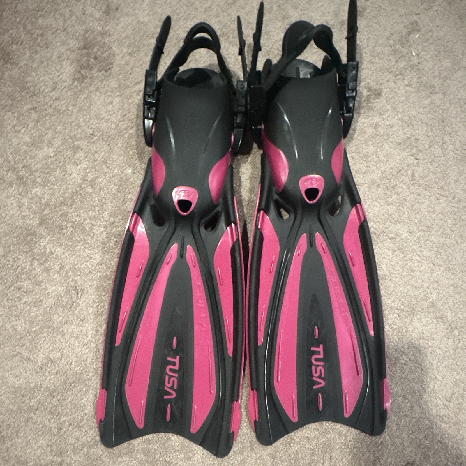 TUSA Open Heel Adjustable Strap Scuba Diving Fins Black/Pink Size S