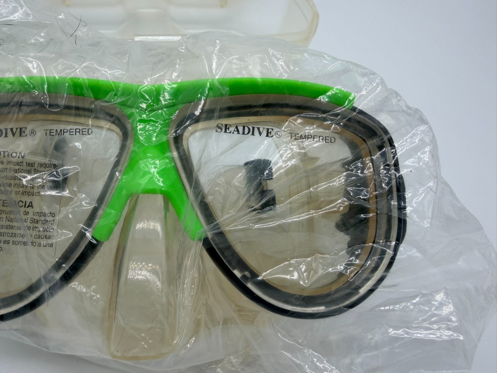 Vintage SeaDive SeaLynx Tempered Glass Scuba Diving Mask – Neon Green-Akona Box