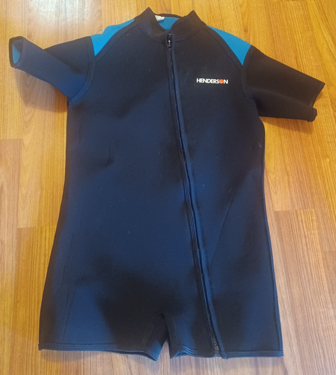 Pre-Owned 3XL Henderson Short Sleeve Shorty Wetsuit- 80% Neoprene, 20% Nylon