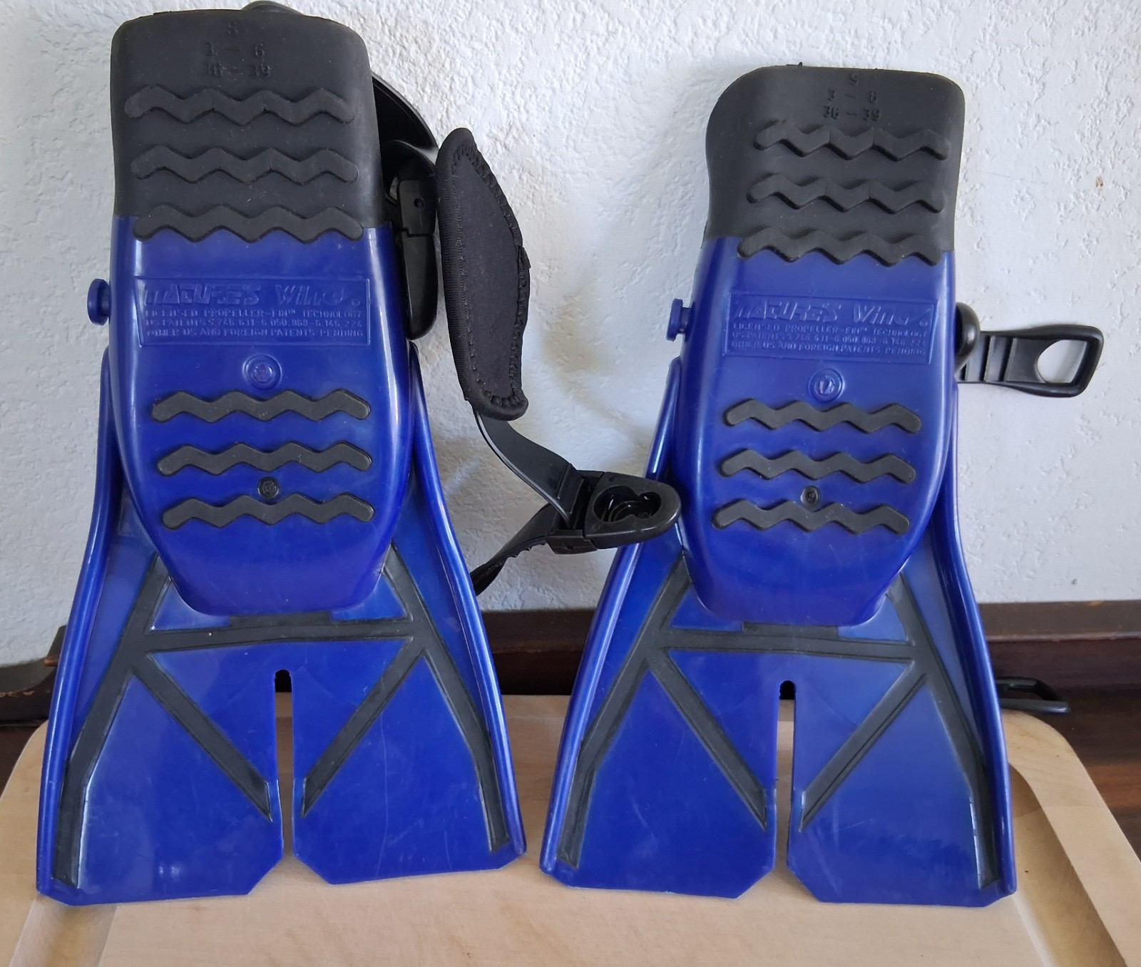 Aqua Sphere Zip swimming Fins blue & black – Small 3-6