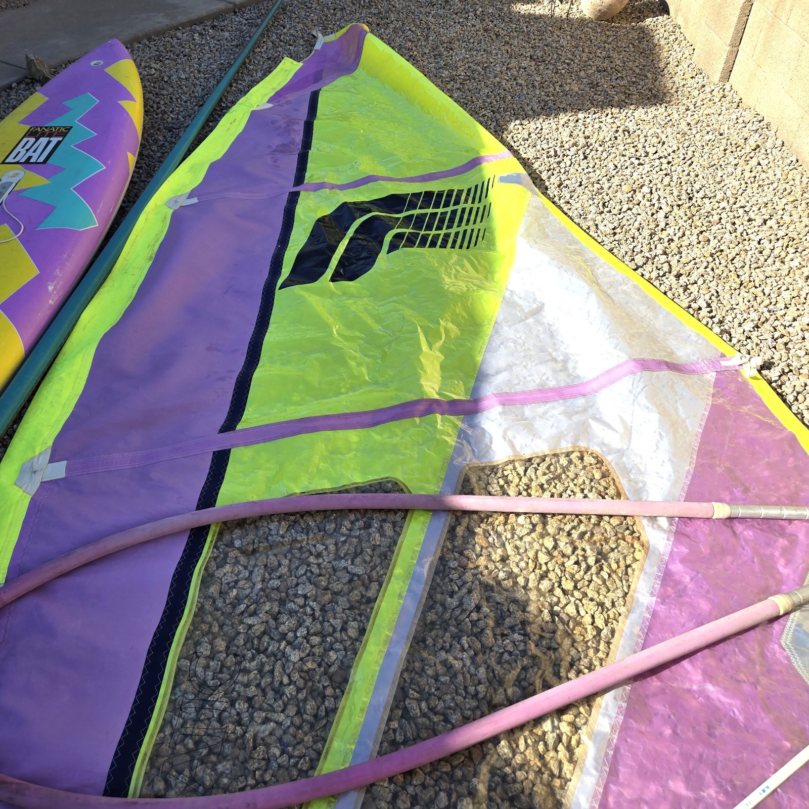 Vintage Fanatic Lite Bat Windsurfer Board w/6.8 Sail Mast Boom Accessory Kit