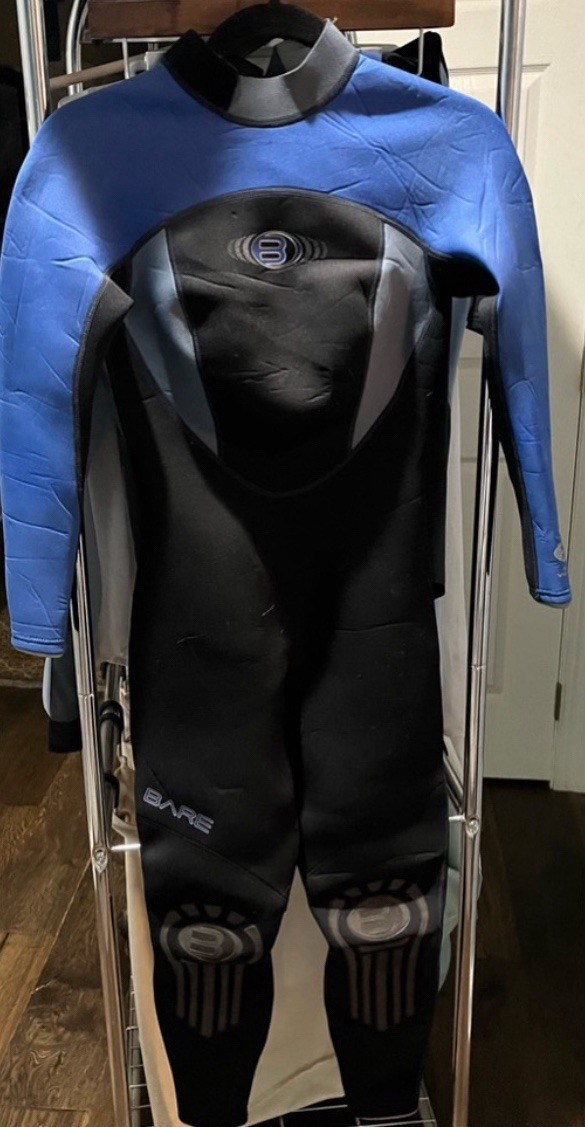 Bare Velocity Progressive Stretch Women’s Wetsuit Size 8 Blue Black
