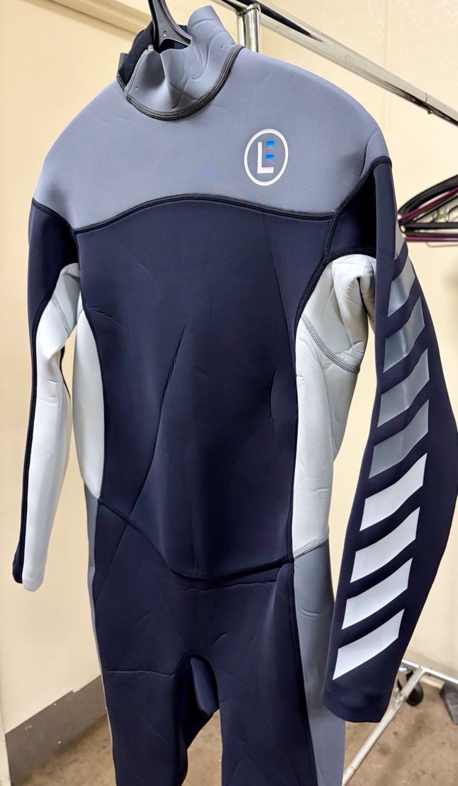 Lands End Sport Neoprene Wetsuit Mens Small Grey and Black Full Length