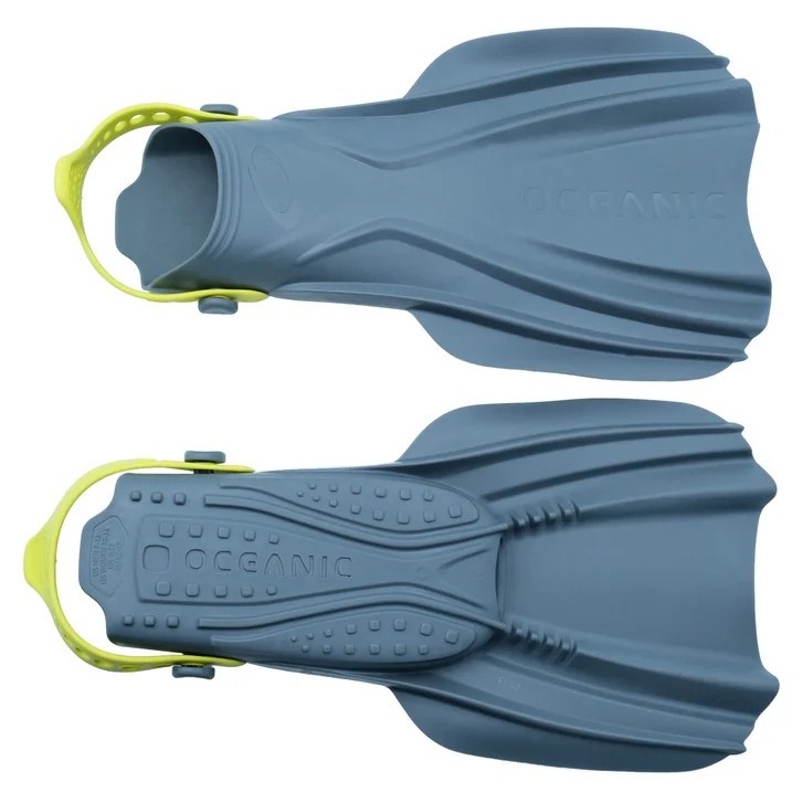Oceanic Adult 3-Piece Snorkeling Set: Fins Snorkel Panoramic Mask & Carry Bag