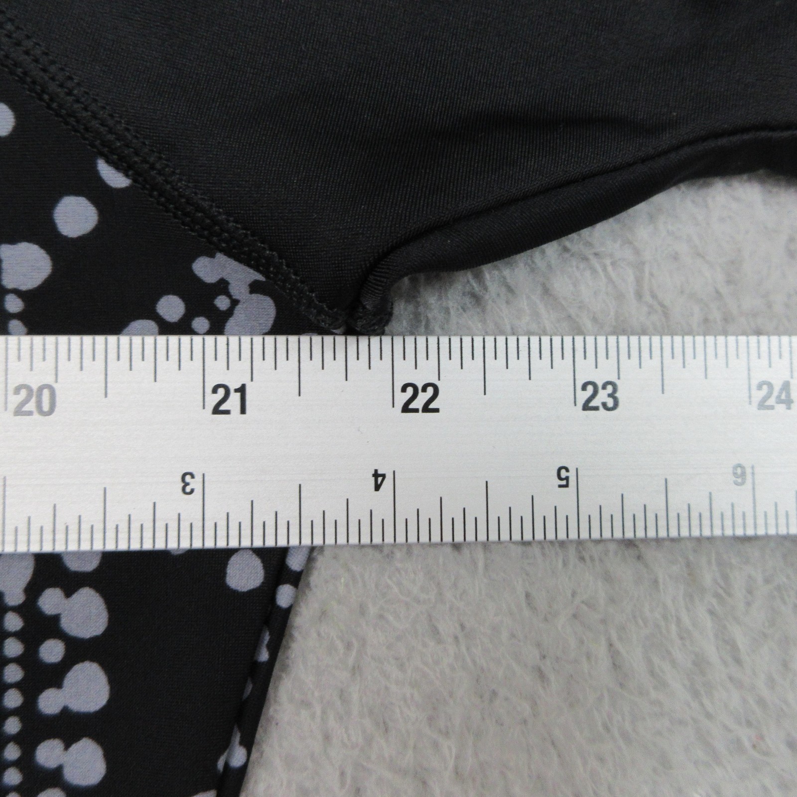 Speedo Zumba Black Graphic Shirt XL Nylon Elastane Mens Swim Rash Guard Top
