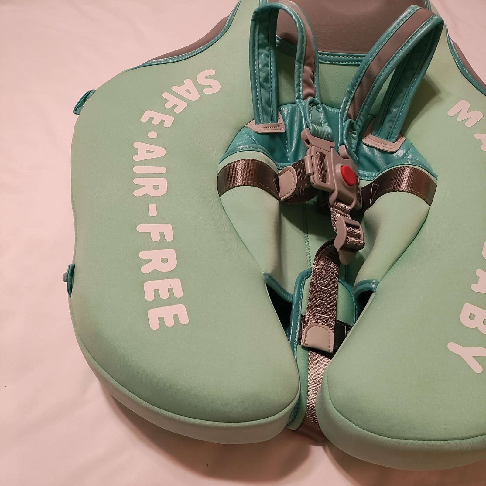 Mambobaby Floatation Baby Float Air Free for pools, safe air free, green.