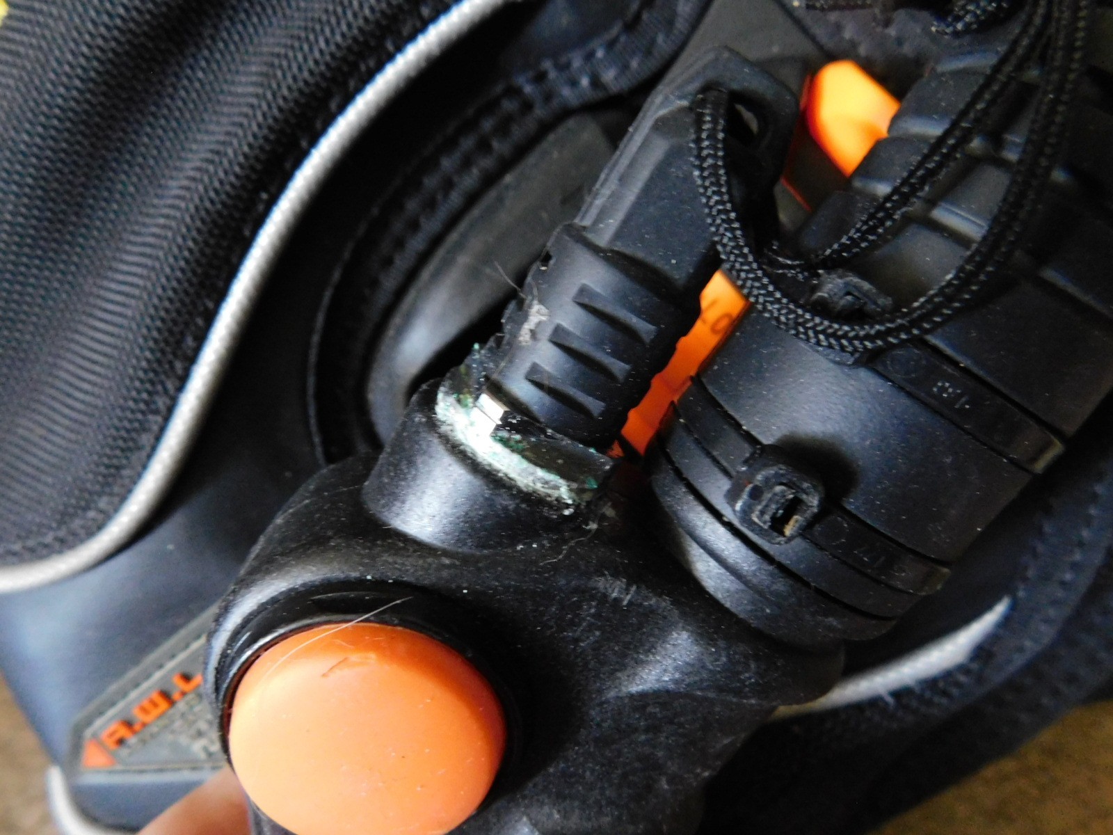 Tusa Liberator E with AWLS Eu S BLK Pre Owned See pictures