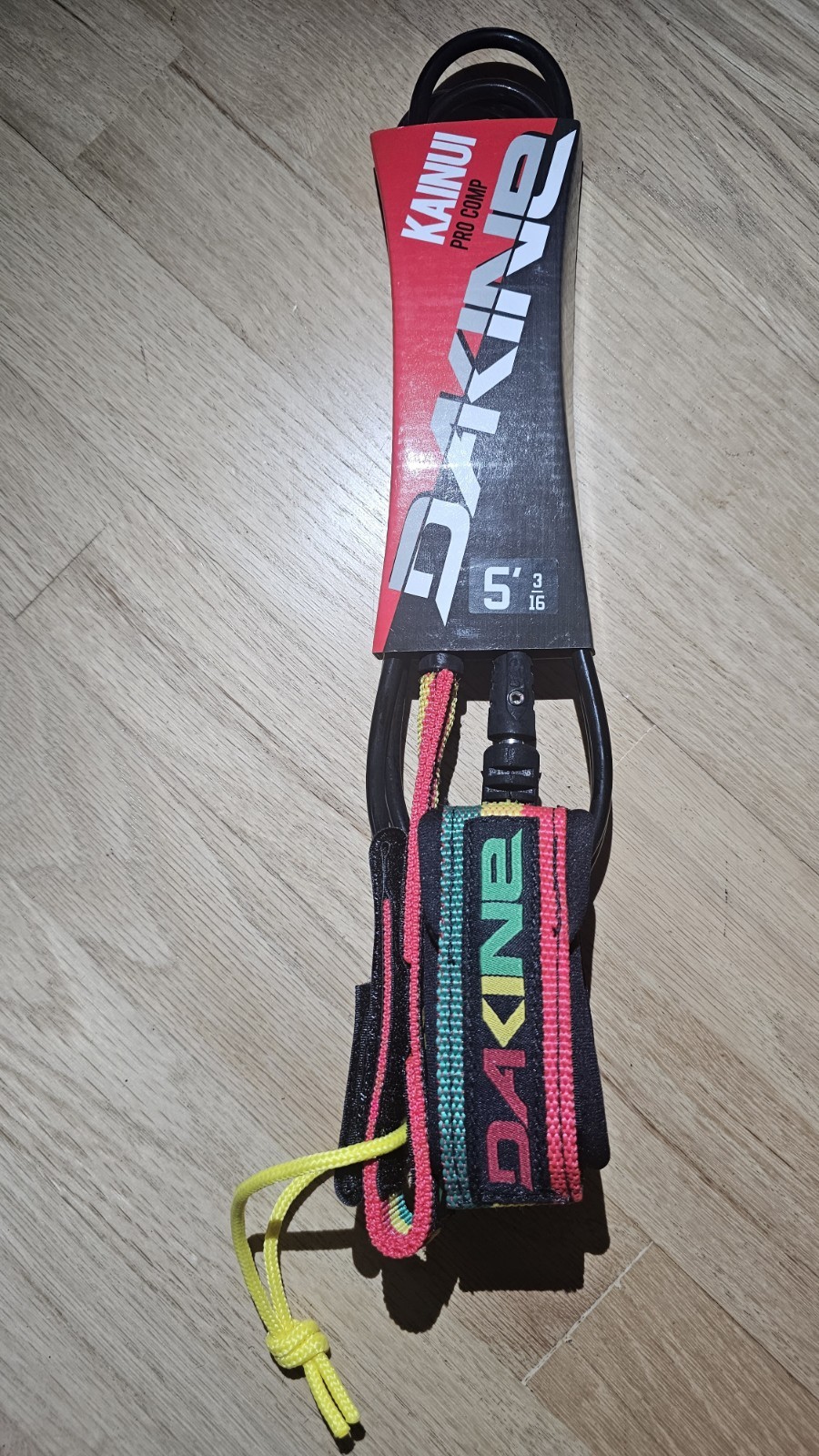 Dakine KAINUI PRO COMP 5′ x 3/16″ Surf Surfing Leash Black, Green, Yellow, Red