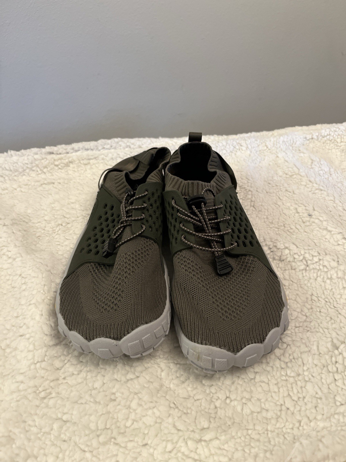 Nortiv 8 Quick Drying Water Shoes Size 12 Army Green Diving Kayaking Beach River