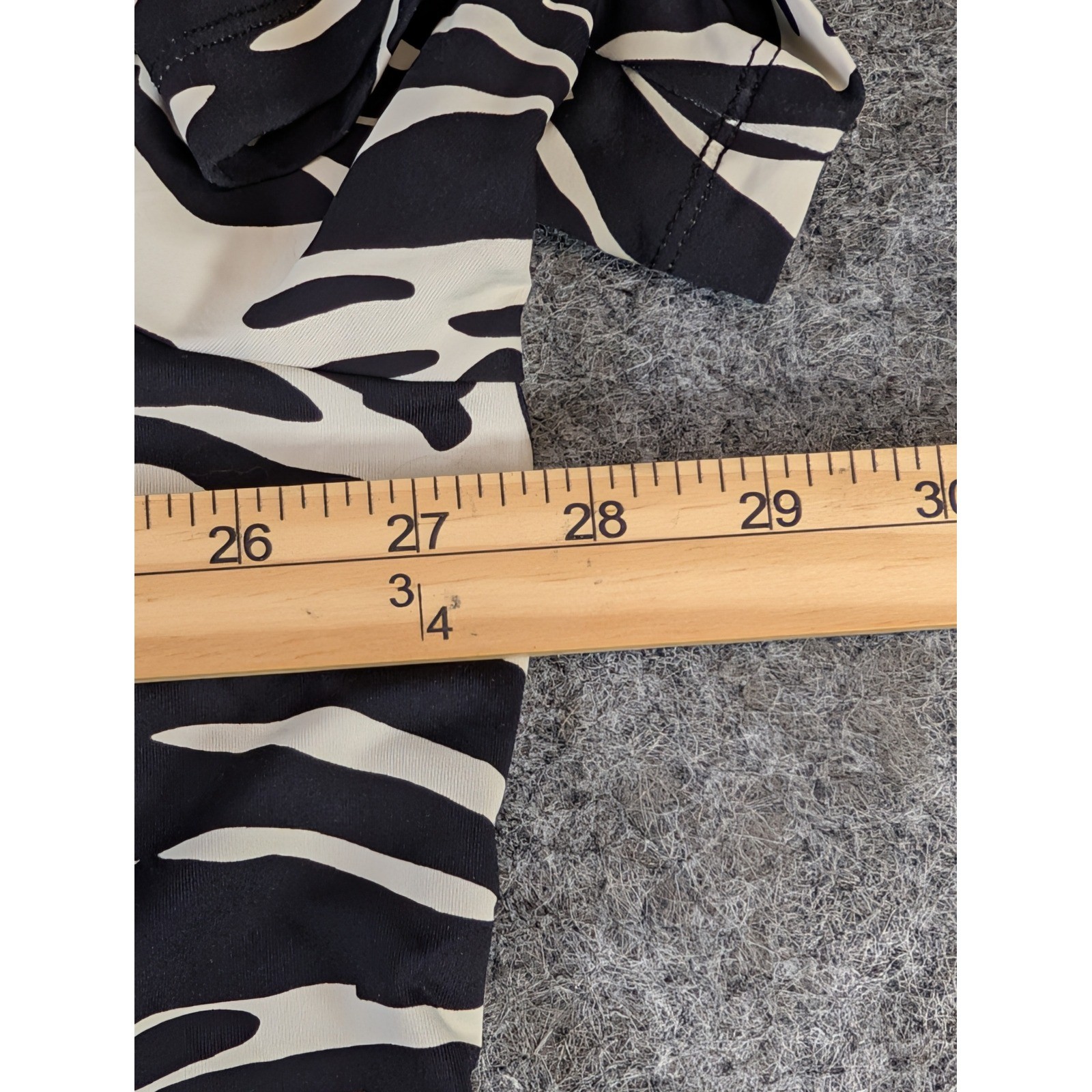 Lands End Womens 3X 24W-26W Swim Tee Rash Guard Black Ivory Abstract Zebra Print