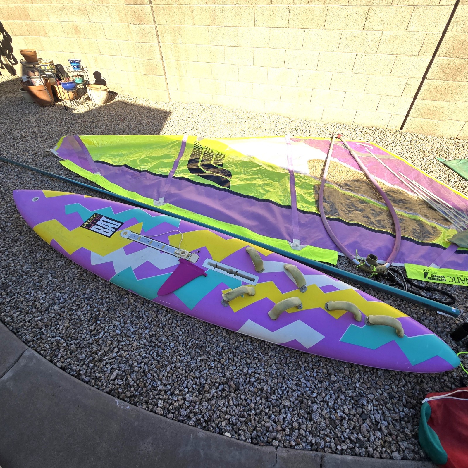 Vintage Fanatic Lite Bat Windsurfer Board w/6.8 Sail Mast Boom Accessory Kit