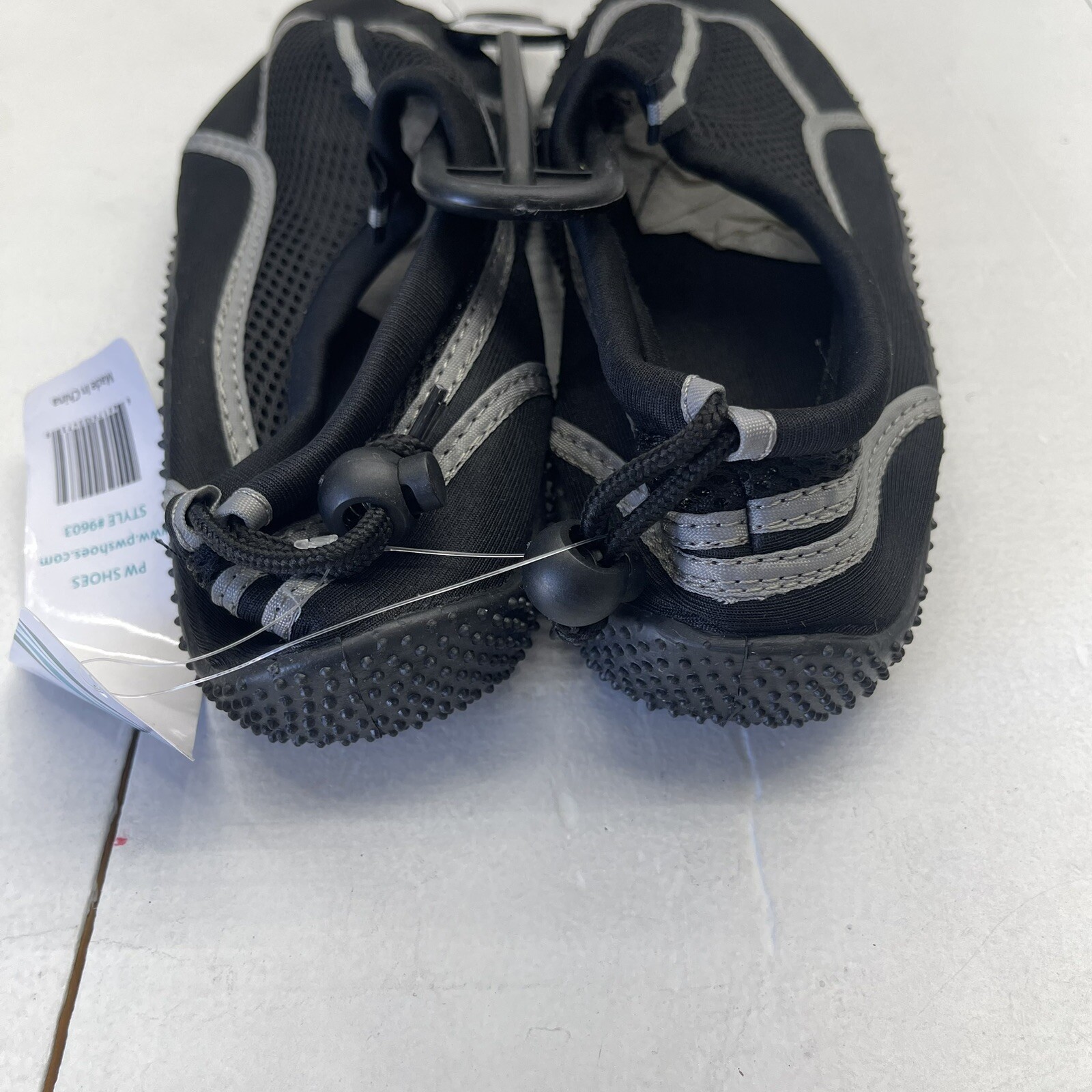 Pacific Dreams Black & Gray Unisex Adults Water Shoes Size 10