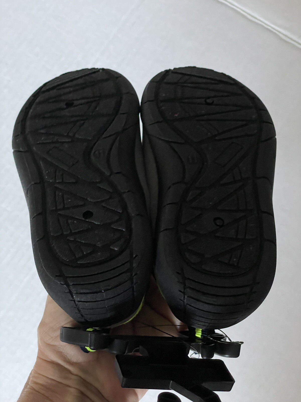 Beach Water Shoes Black Gray and Green Pool Swim Shoes Youth Kids Size 11 NWT