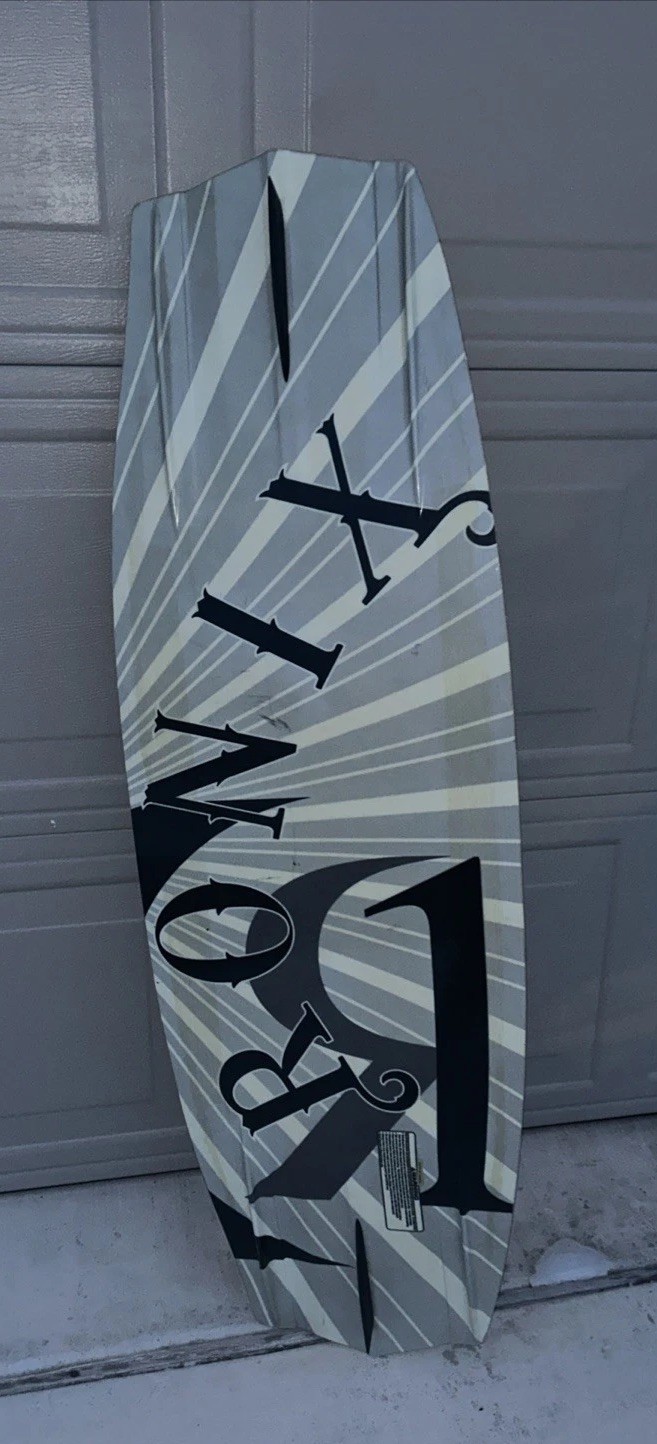 Vtg. Ronix Vault 134 Wakeboard w/ Ronix Open Toe Bindings Boots Package 134cm