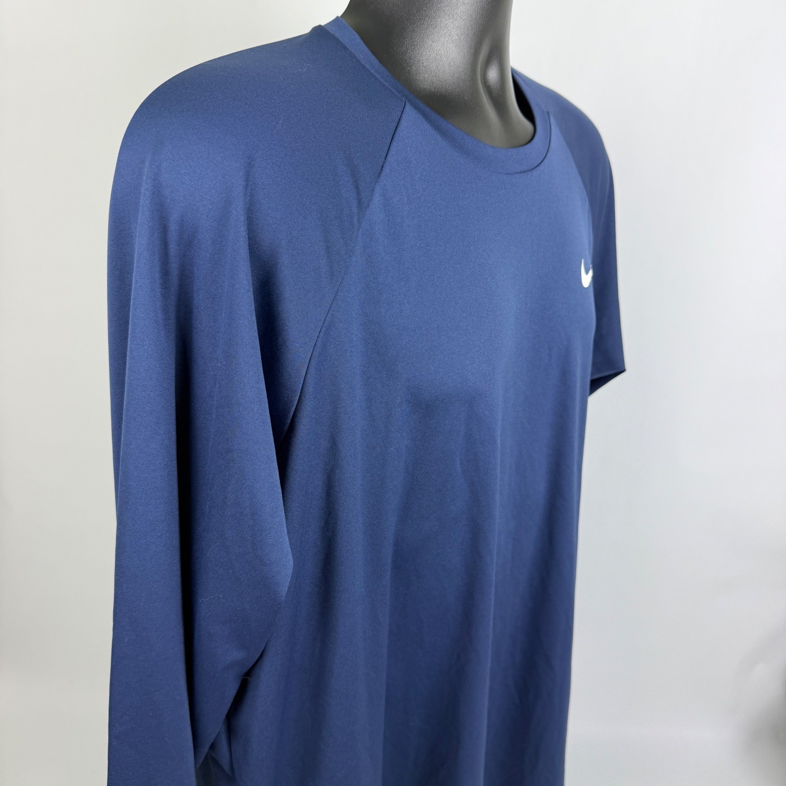 Nike Swim Mens Dri-FIT UPF 40+ Long Sleeve Rash Guard Navy Blue XL NESSA587