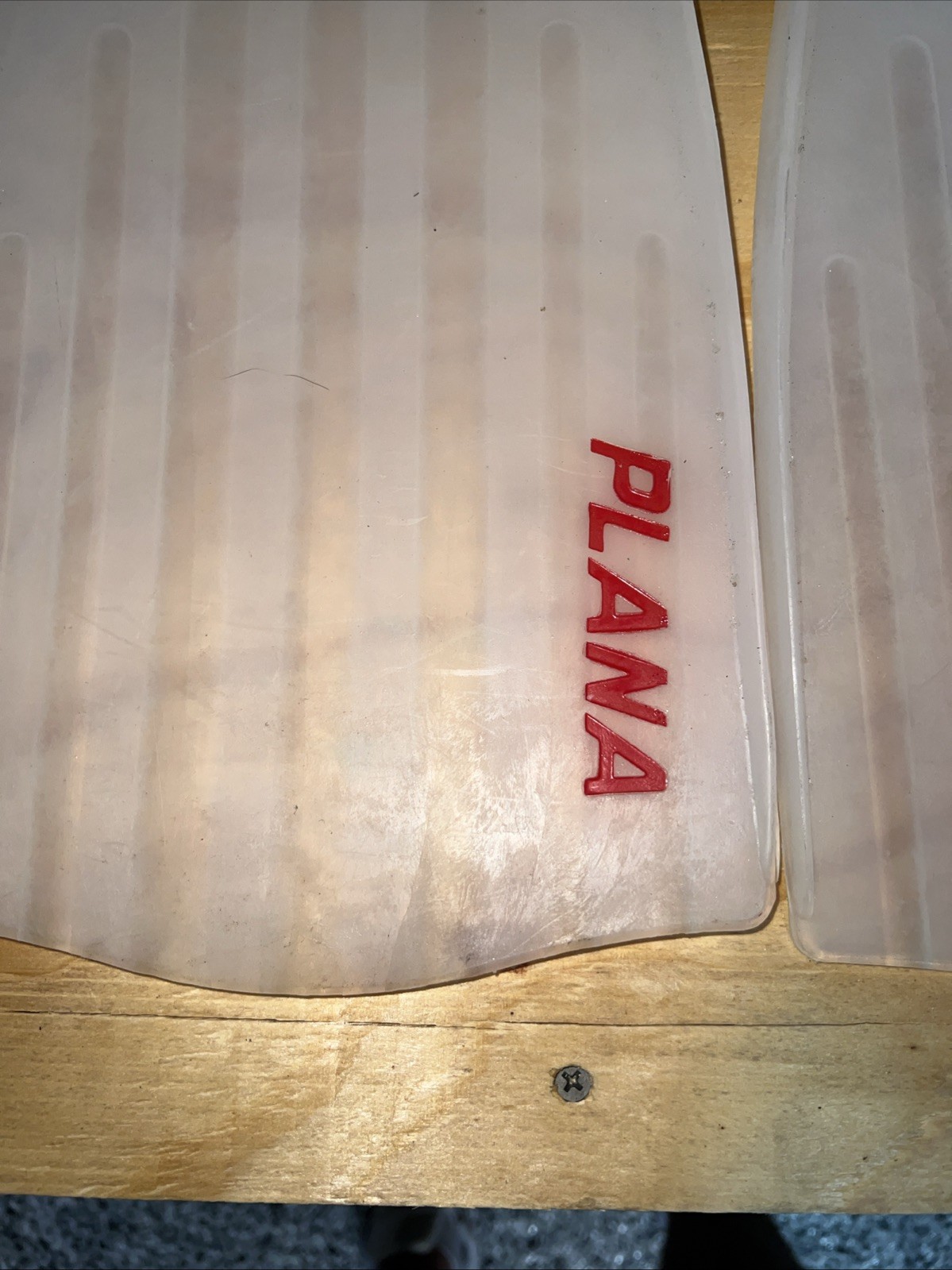 Plana Mares Scuba Diving Fins Size 9 1/2 -10 1/2 Galleggiante DIN 7878A Italy