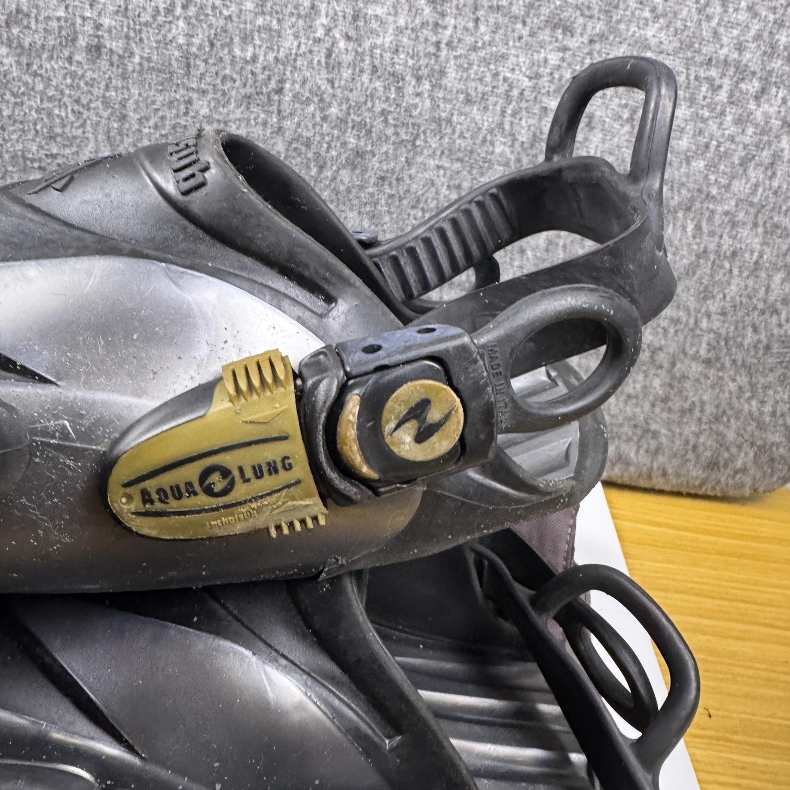 Aqua Lung Slingshot Fins Large Open Heel Adjustable Scuba Dive Swim Black Gray
