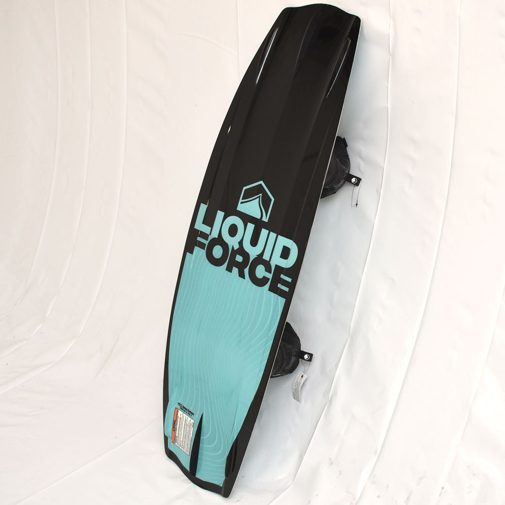 Liquid Force Trip 135 Wakeboard w/ Index Bindings – Cracked