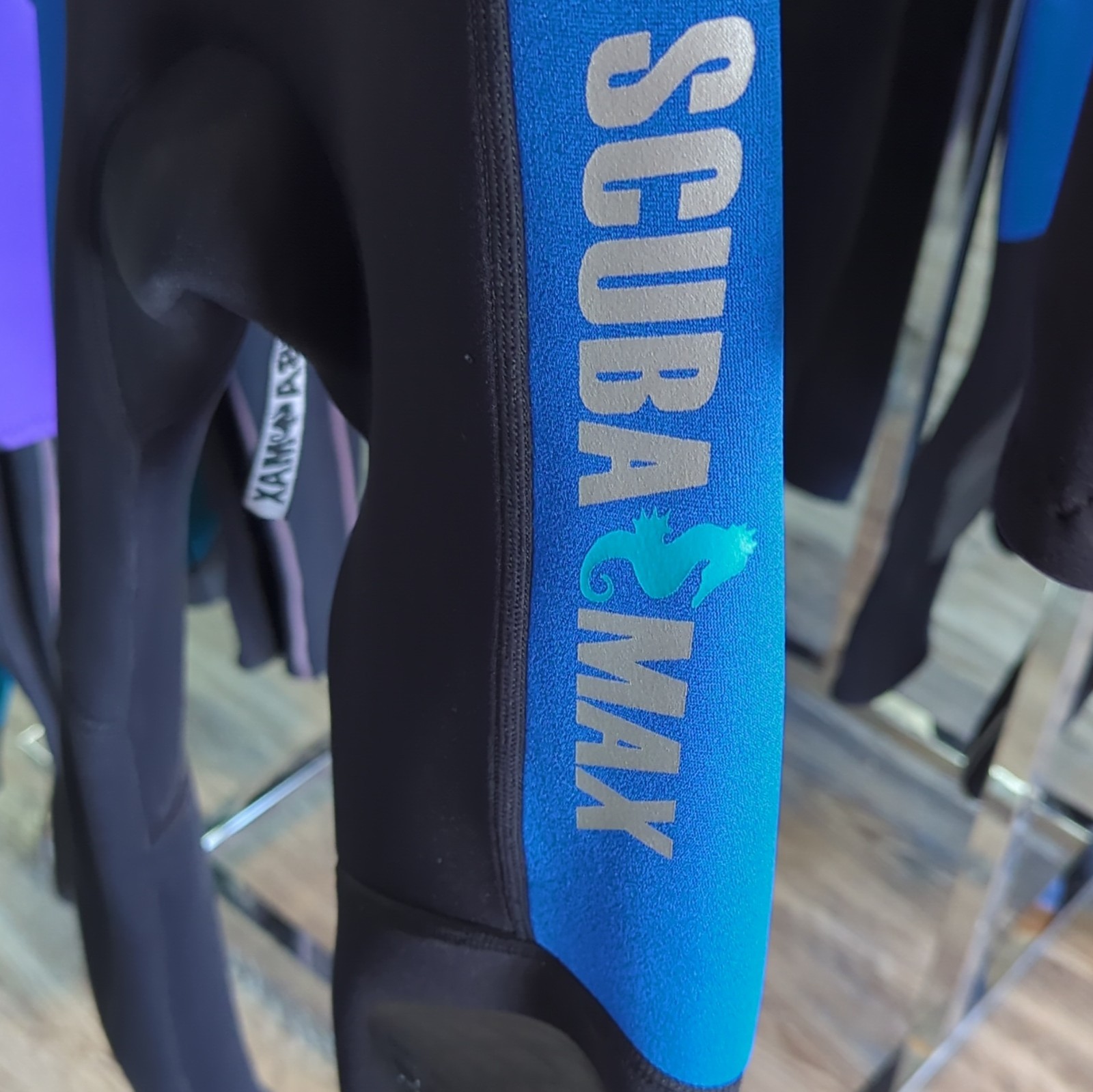 Scuba Max Youth Wetsuit 3/2mm Size 14 Black/Blue Made in Thailand