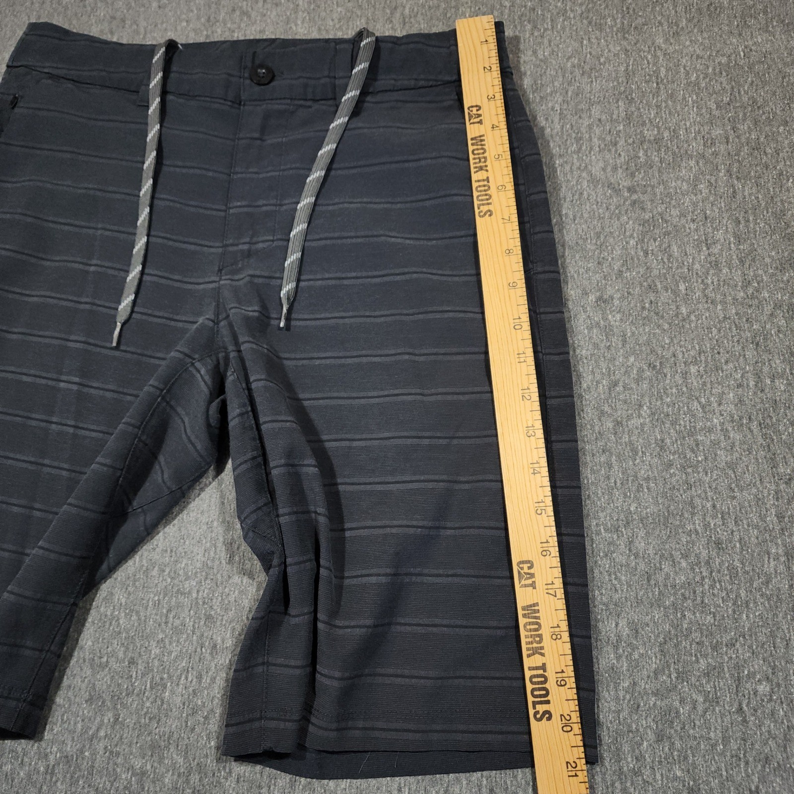 Hang Ten Hybrid Board Short sz 32 Men Gray Stripe Flat Front Swim Surf Golf 11″