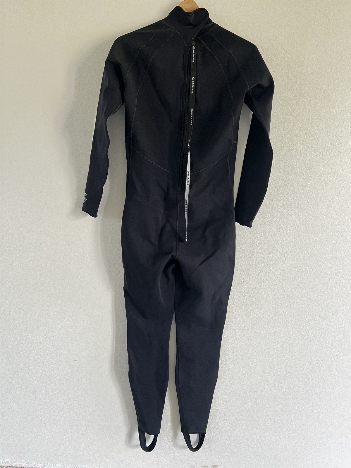 Deep See Wetsuit Mens Black Full Body 0.5mm Front Zip Scuba Surf Dive .5 SizeM