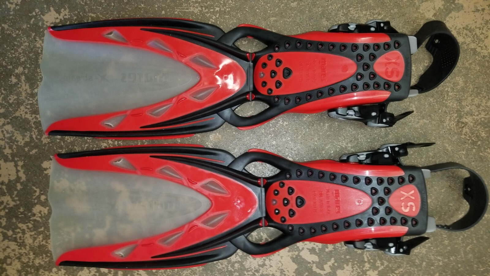 Mares X-Stream Fins RED/BLACK Extra Small Brand New GREAT FINS!