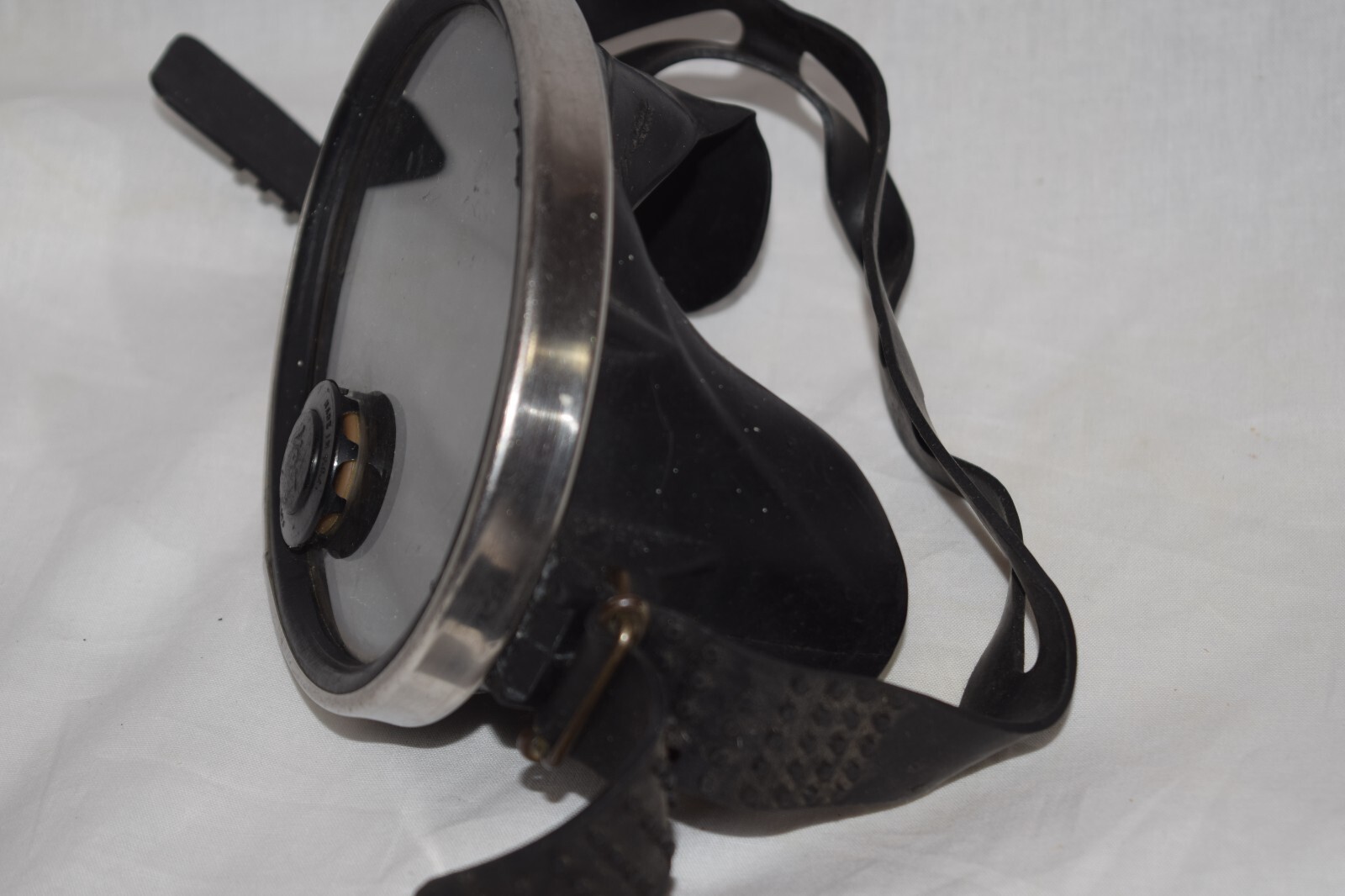 Vintage Voit Black Swimming Diving Mask 88 457 Tempered Oval Glass Strap GUC