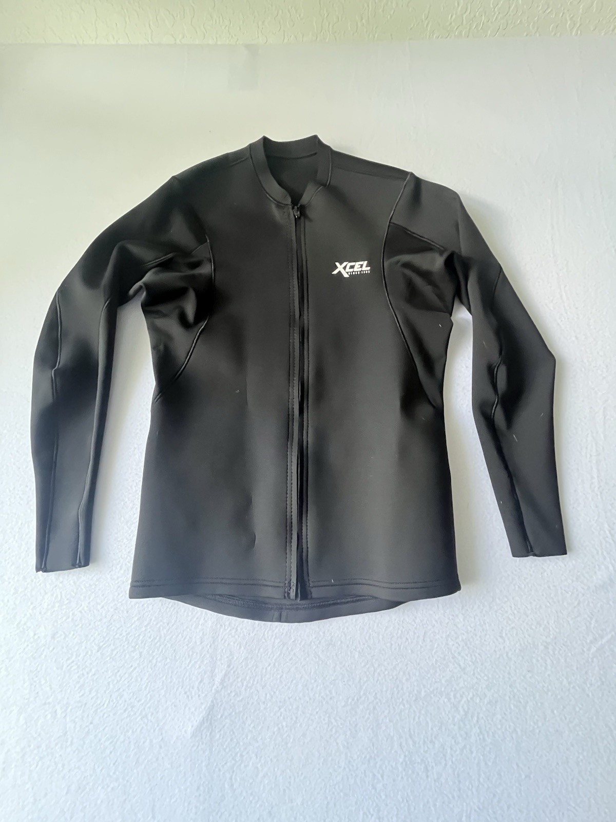XCEL AXIS 1.0/0.5 LS FZ Men’s Wetsuit Jacket Size Medium