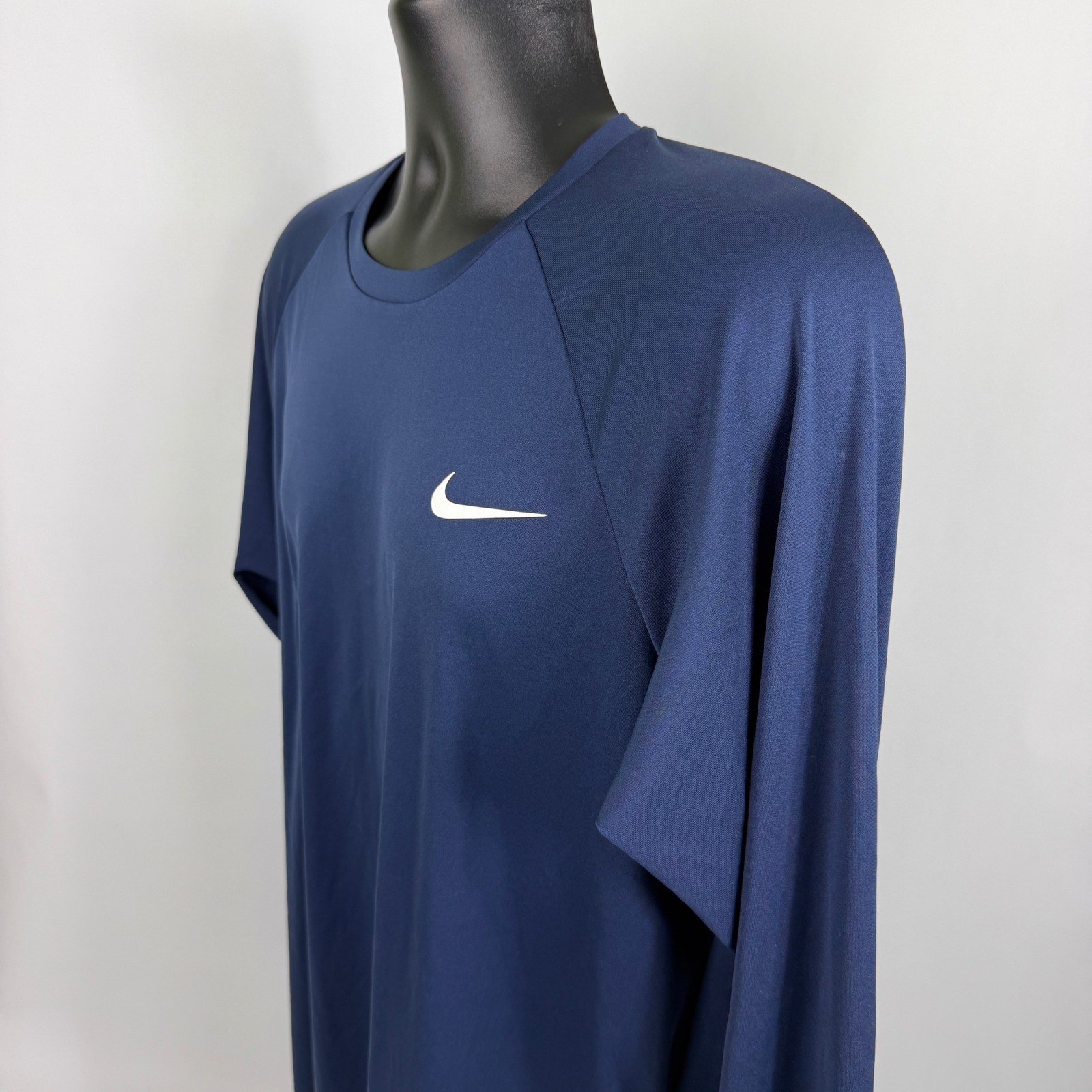 Nike Swim Mens Dri-FIT UPF 40+ Long Sleeve Rash Guard Navy Blue XL NESSA587