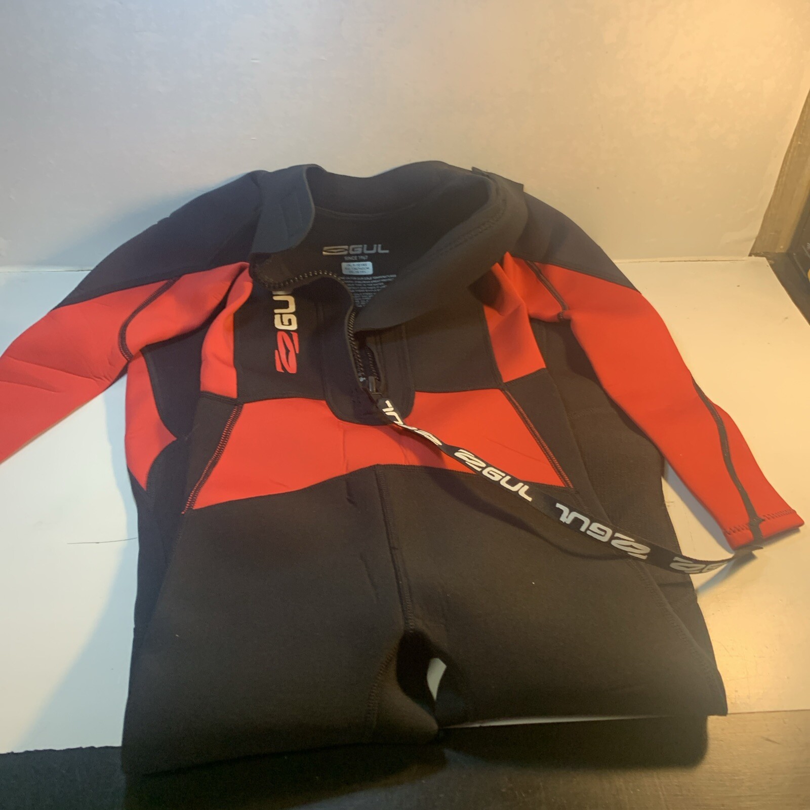 GUL Child Neo Flex Zip Wetsuit – Black & Red US 10 year UK 9-10 EU 134/140cm