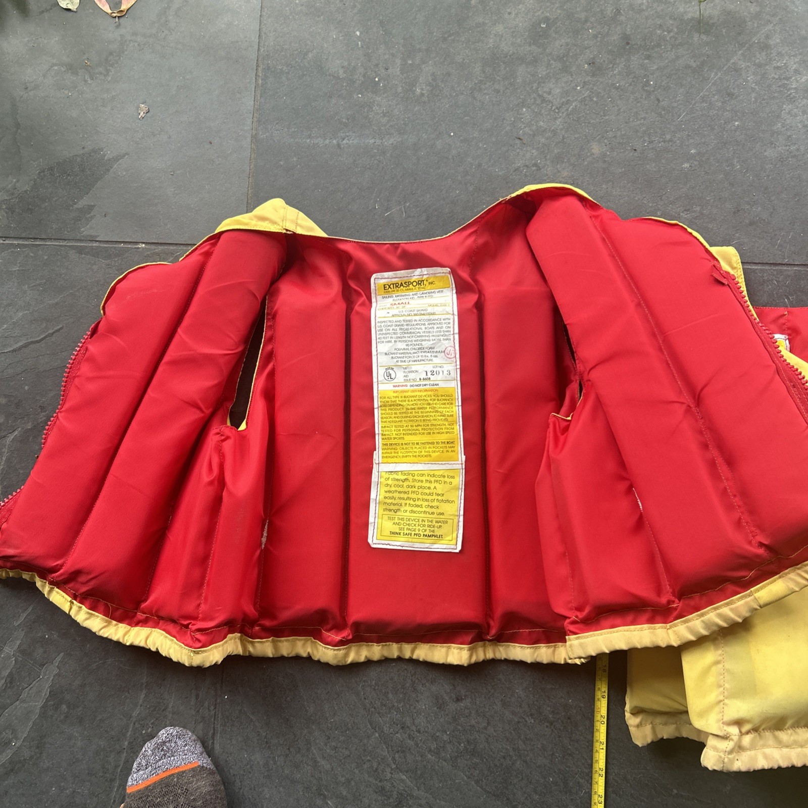 Lot Of 2 Extrasport CHX-1 2 Type III PFD SM Med Kid Flotation Life Jacket Vests