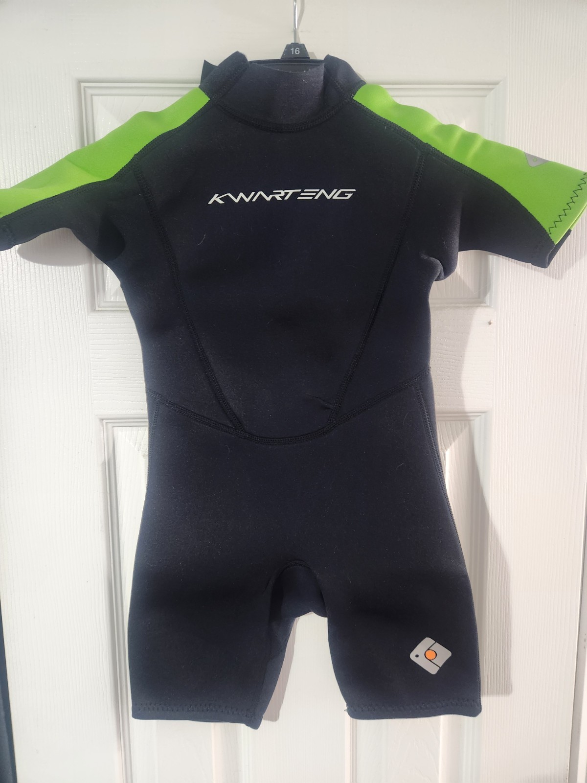 NWOT Kwarteng Child Wetsuit – Size 3XS 2MM 50+SPF