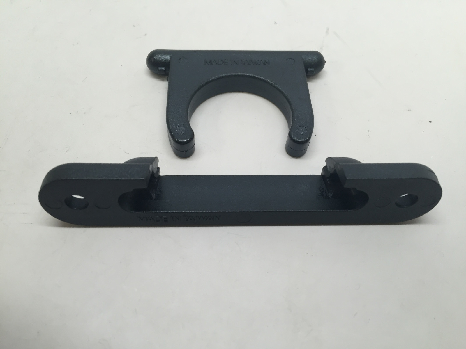 MARINE BOAT CANOE KAYAK PAIR OF BLACK NYLON FOLDING PADDLE CLIP 1-1/4″ DIAMETER
