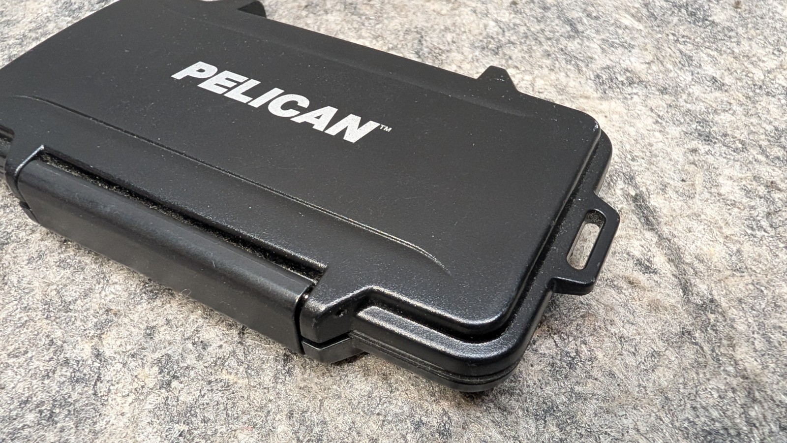 Pelican 0955 Micro Sport Wallet Water Resistant for Nintendo Switch Cartridges