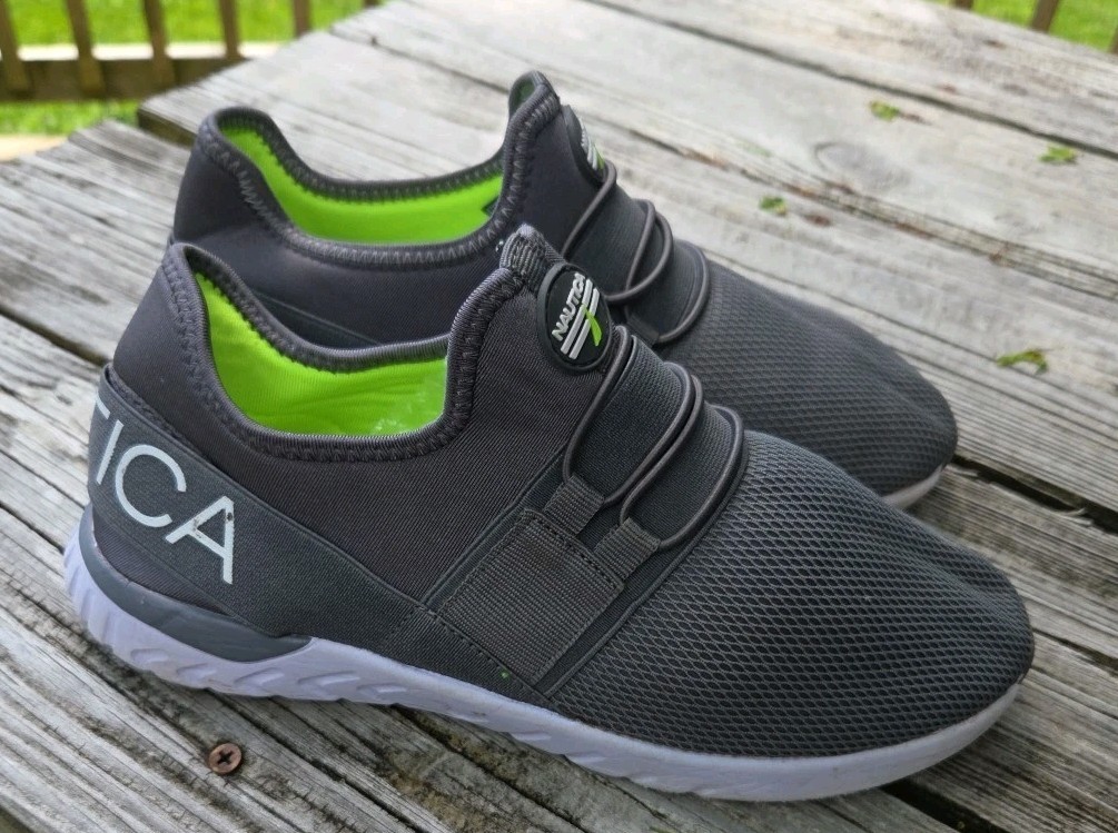 Nautica Water Swim Shoes Youth Size 5 Unisex