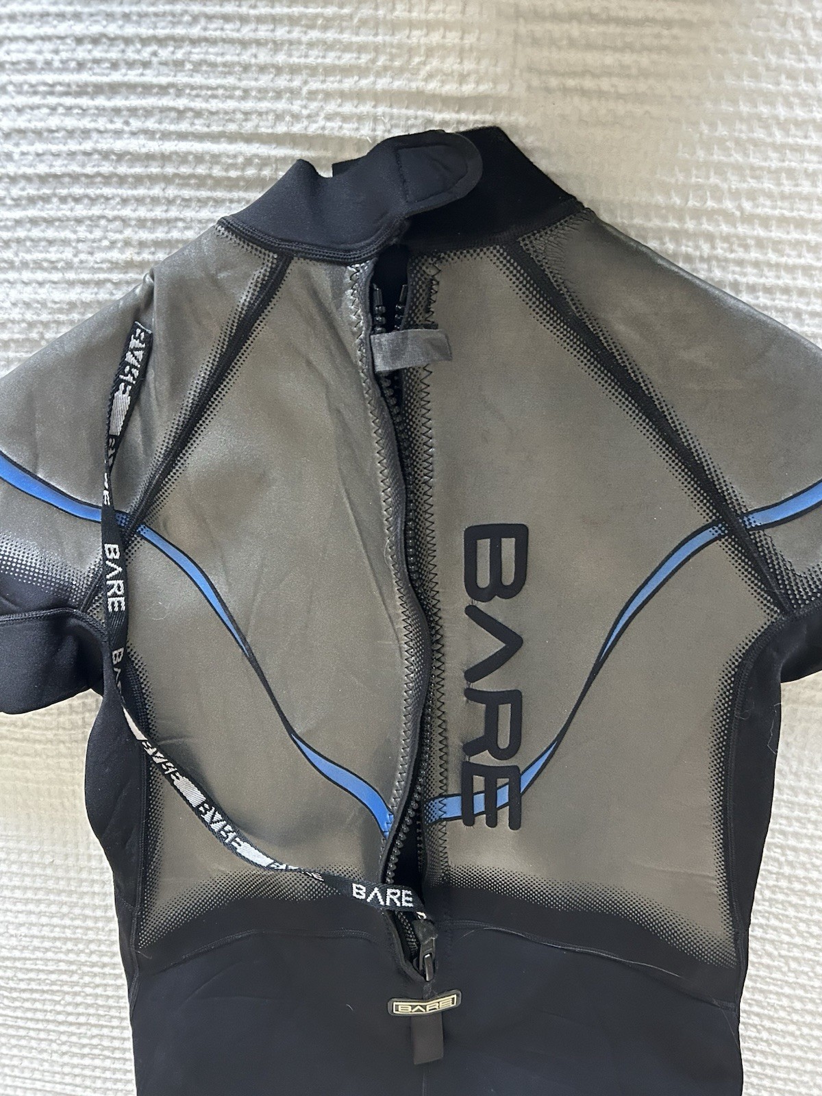Bare Plazma Shorty Wetsuit Men’s XL 2/2 mm Black Silver Powerstretch Surf