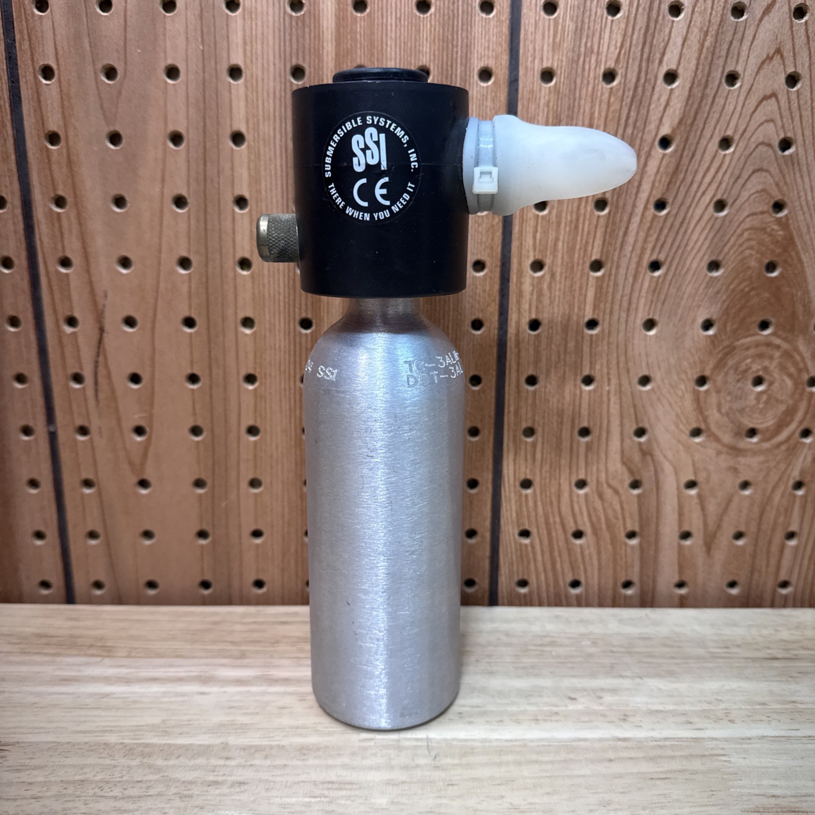 HEED III Model 175T-H Bottle Regulator System Submersible Systems Inc