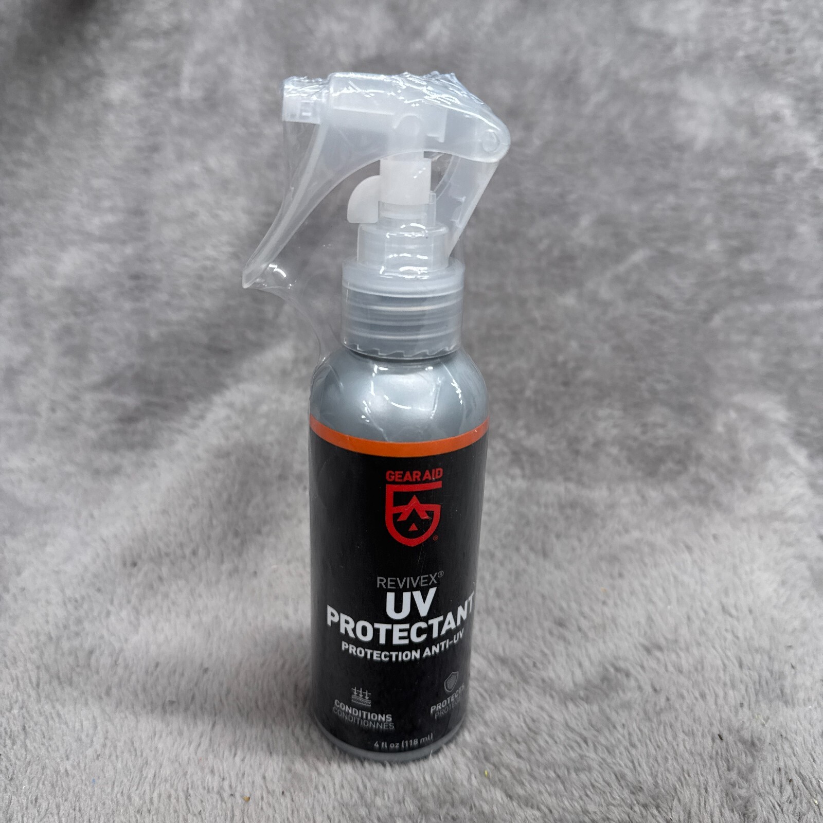 GEAR AID UV Protectant and Conditioner for Plastic Vinyl Rubber Nylon 4 fl oz