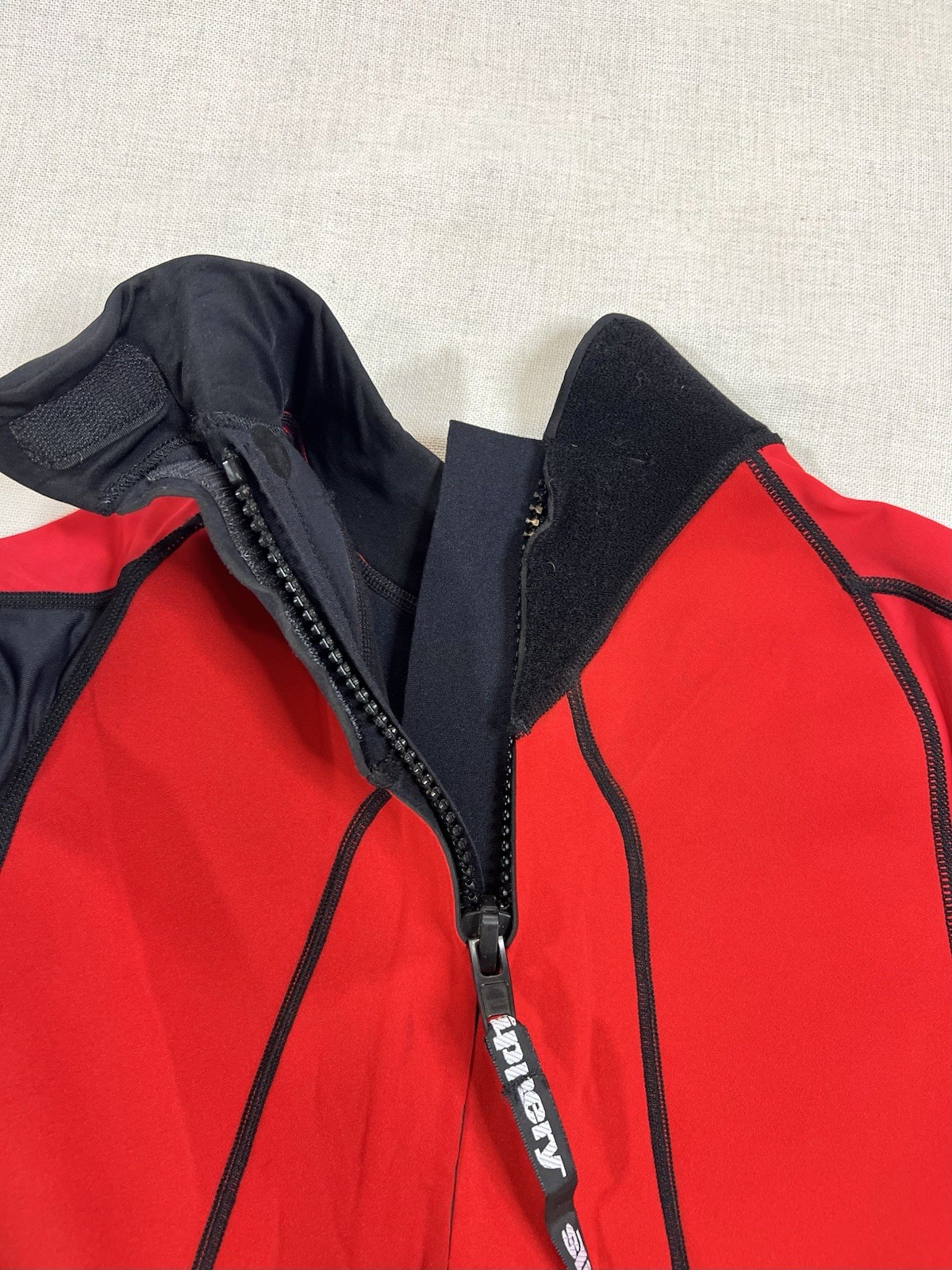 Slippery Wetsuit Short Sleeve + Jacket 2 Piece Neoprene Red Black Unisex Small