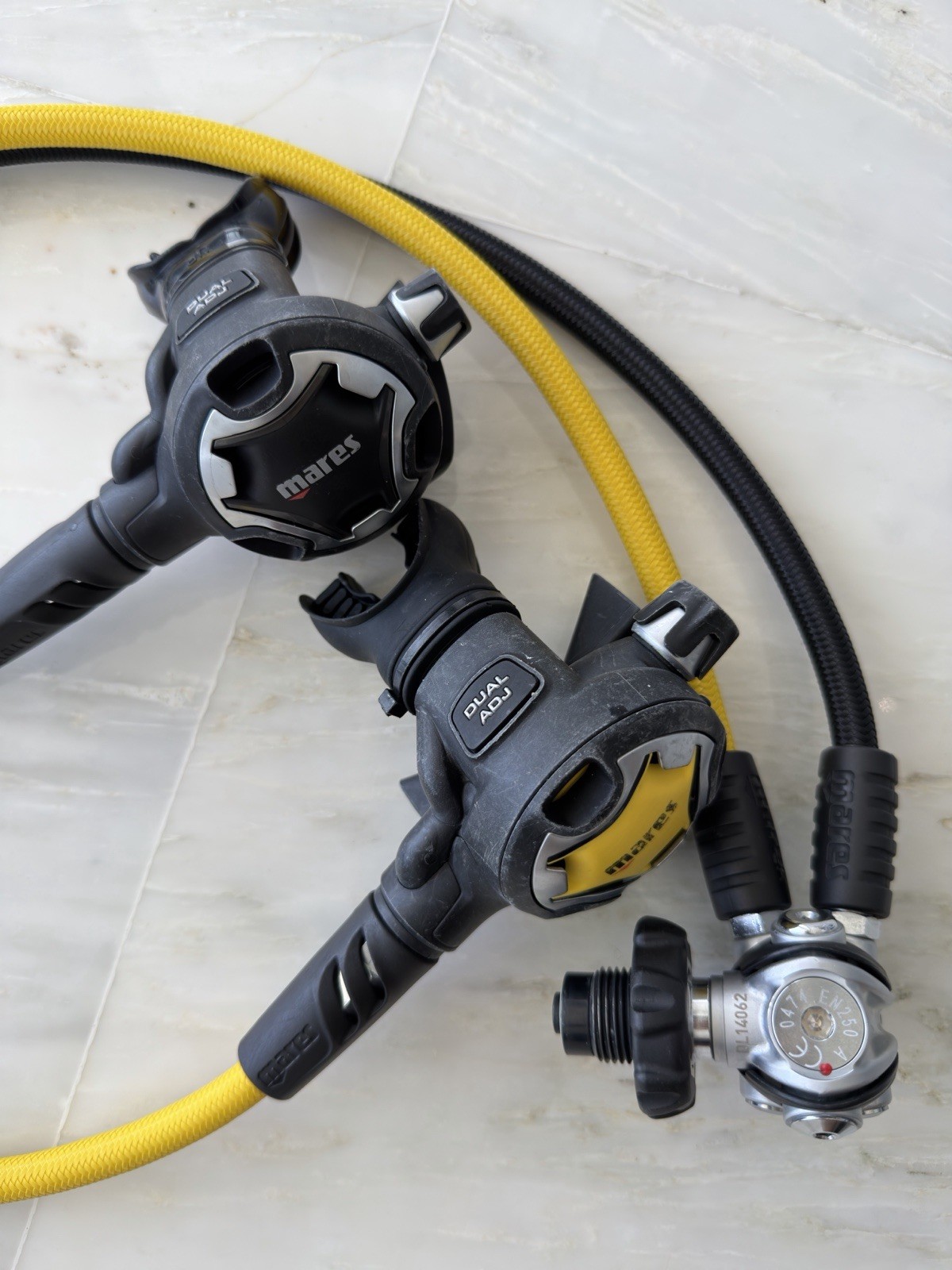 Mares ADJ 52x DIN Regulator + Octopus