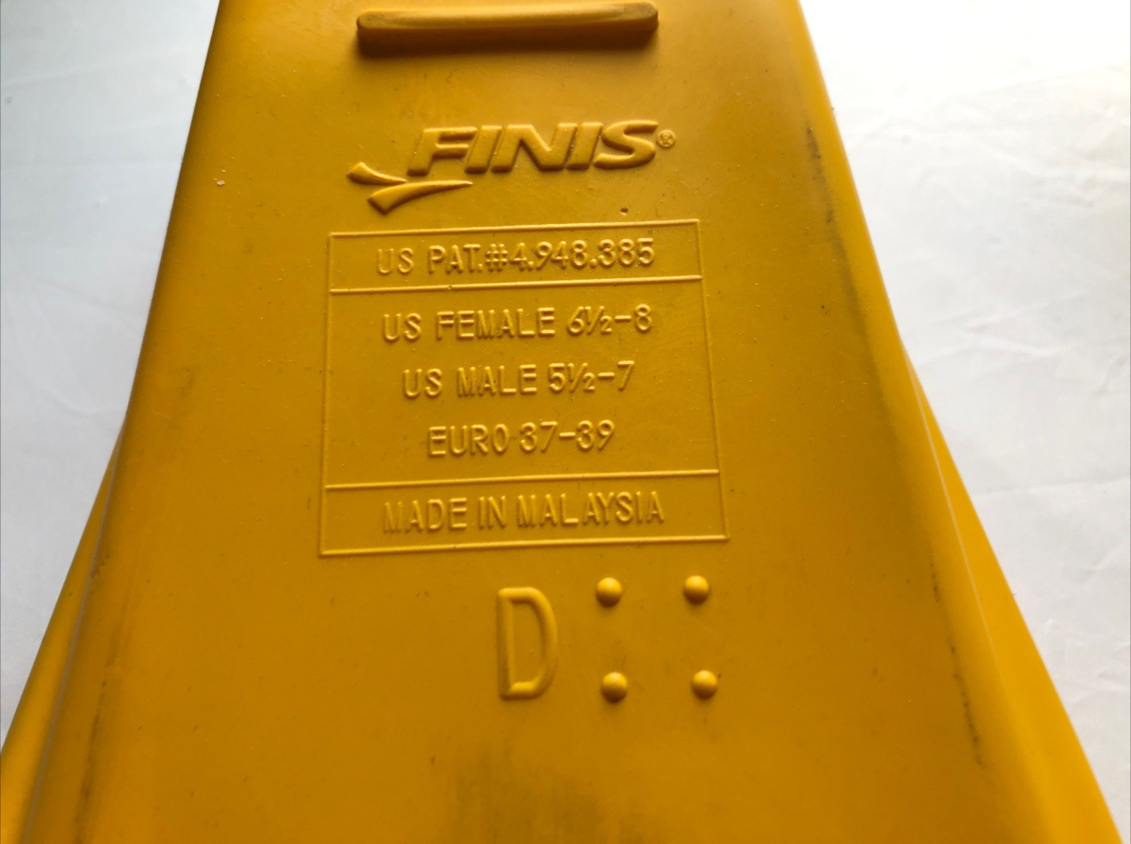 VINTAGE FINIS Zoomers Gold Swimming Fins Size D Sz (5.5-7 Men’s) (6.5-8 Women’s)